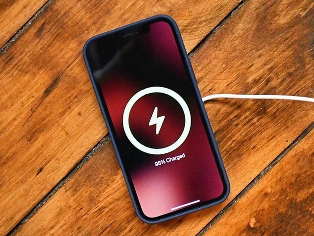 巴楚苹果手机维修分享iPhone 12可以随便充电吗 